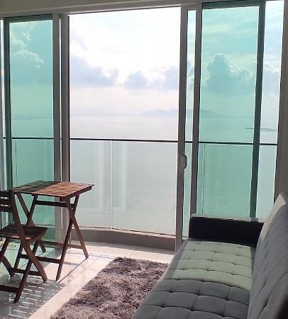 Infinite Seaview With Penang Bridge Suite With Sunrise Up To 11 Person Bayan Lepas Esterno foto