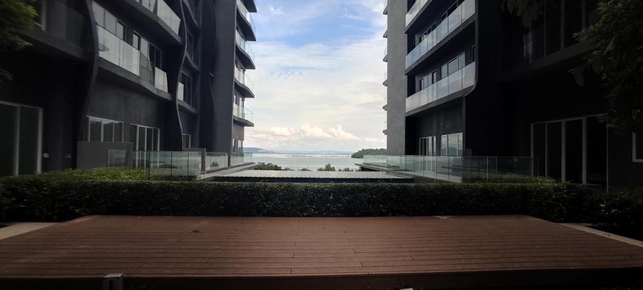 Infinite Seaview With Penang Bridge Suite With Sunrise Up To 11 Person Bayan Lepas Esterno foto
