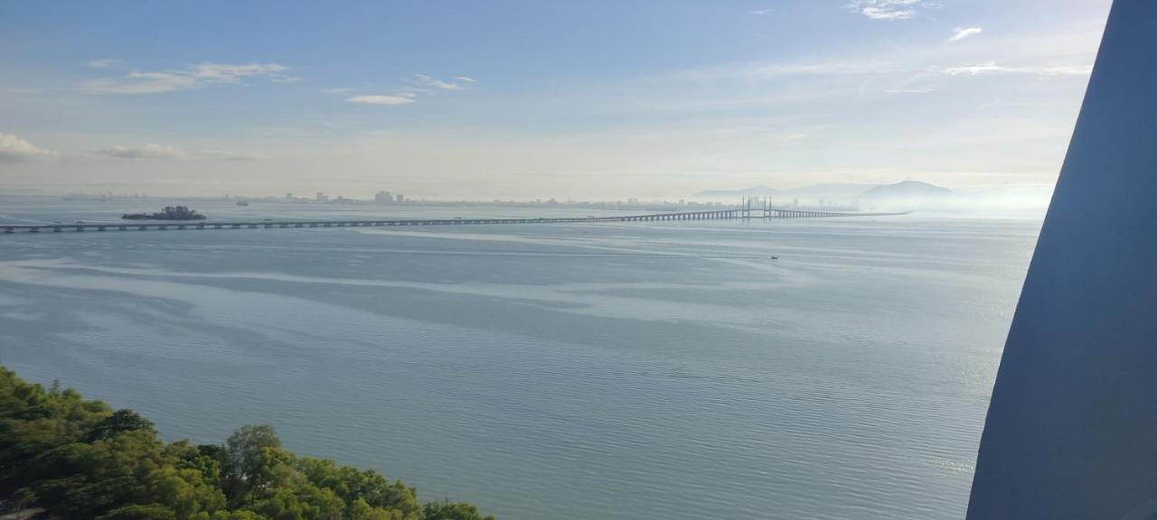 Infinite Seaview With Penang Bridge Suite With Sunrise Up To 11 Person Bayan Lepas Esterno foto