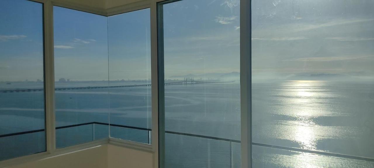 Infinite Seaview With Penang Bridge Suite With Sunrise Up To 11 Person Bayan Lepas Esterno foto