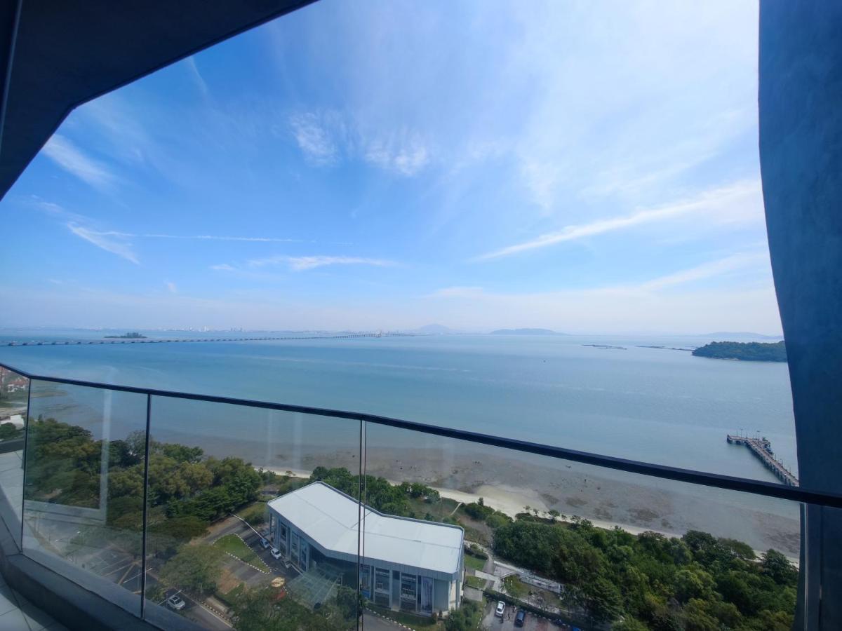Infinite Seaview With Penang Bridge Suite With Sunrise Up To 11 Person Bayan Lepas Esterno foto