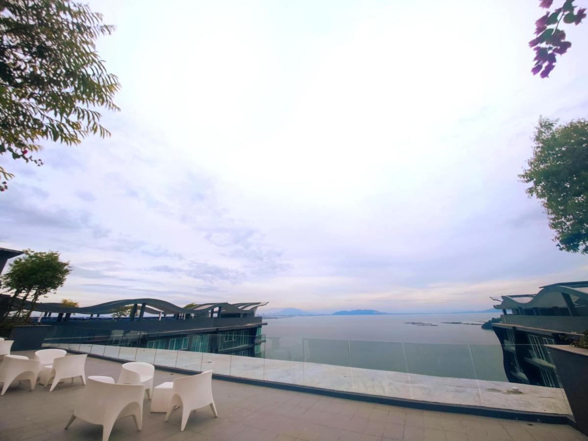 Infinite Seaview With Penang Bridge Suite With Sunrise Up To 11 Person Bayan Lepas Esterno foto